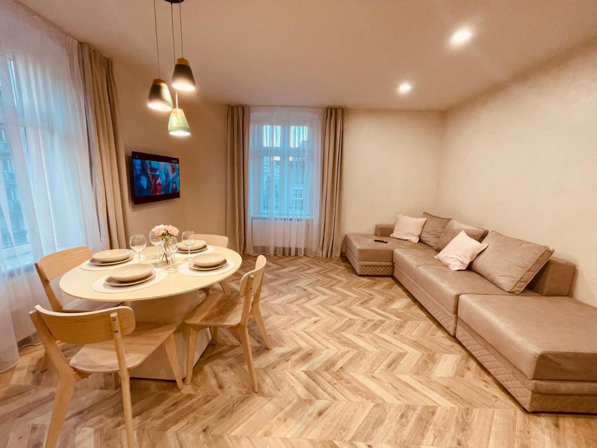 Kobiela Apartments Family Delux Ktw City Center Katowice Ngoại thất bức ảnh